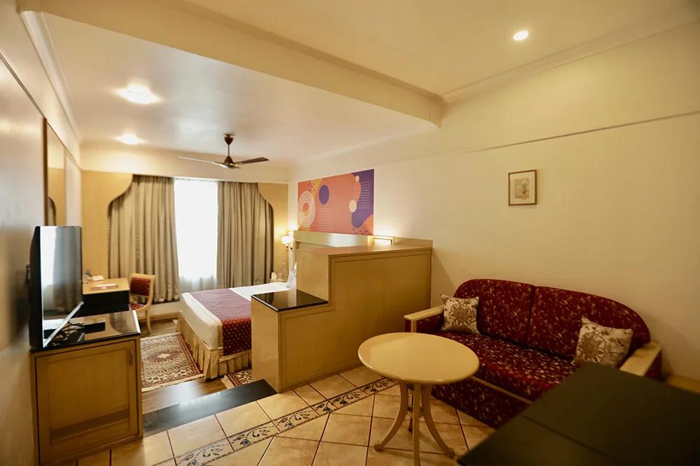 Ira By Orchid Mumbai T-2 International Airport Hotel Exterior foto