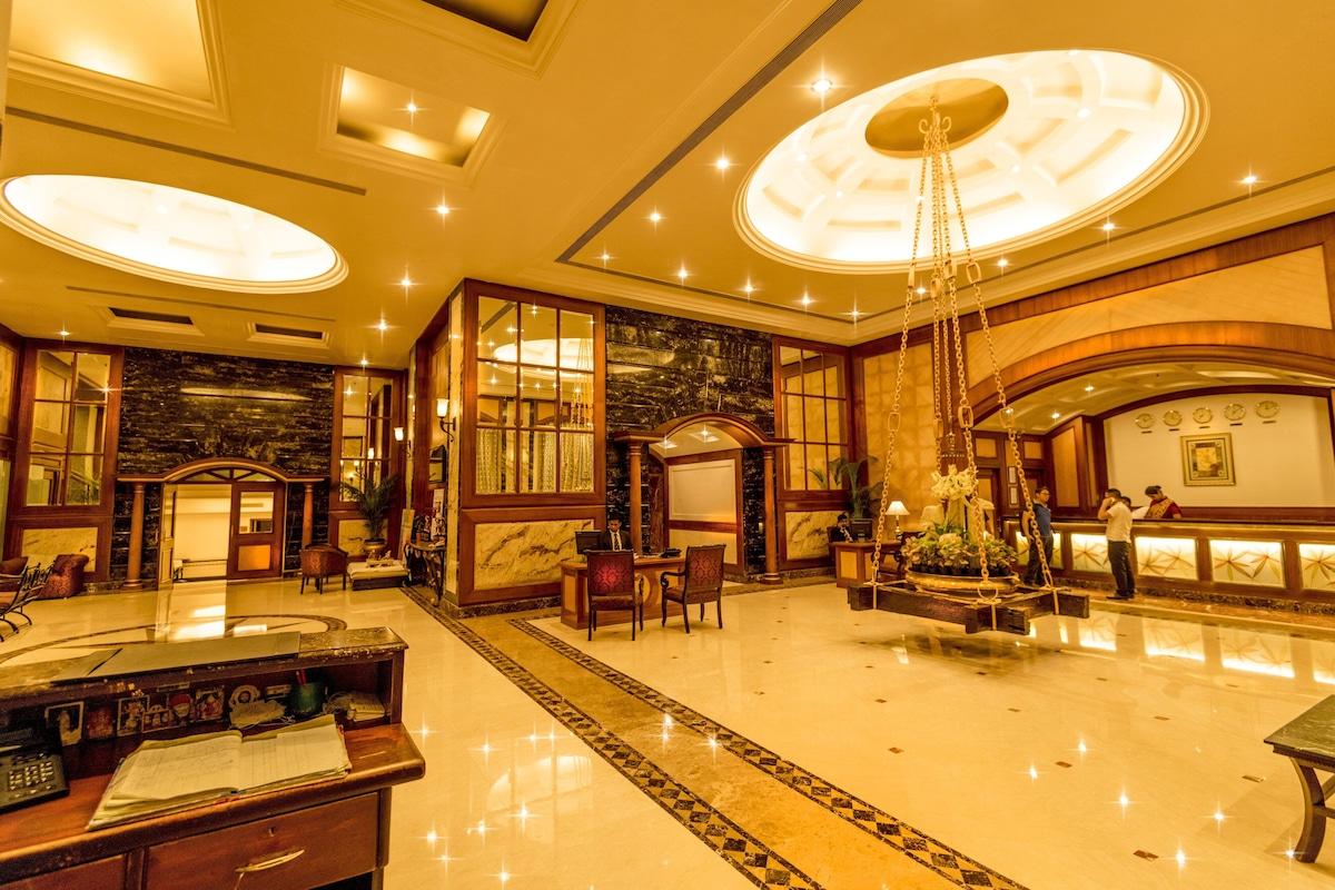 Ira By Orchid Mumbai T-2 International Airport Hotel Exterior foto